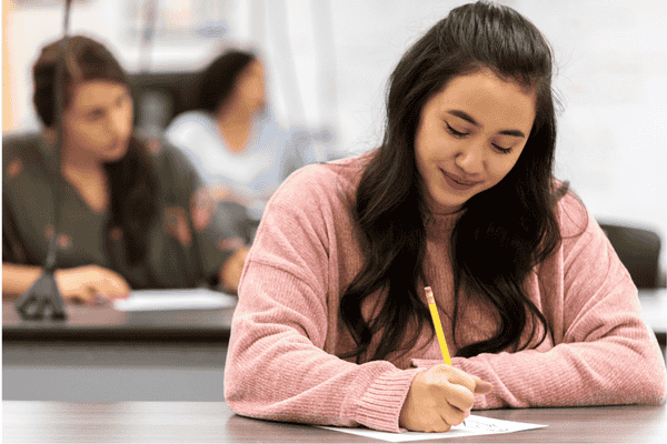 A student preparing for the praxis 5101 test using free praxis 5101 Praxis test
