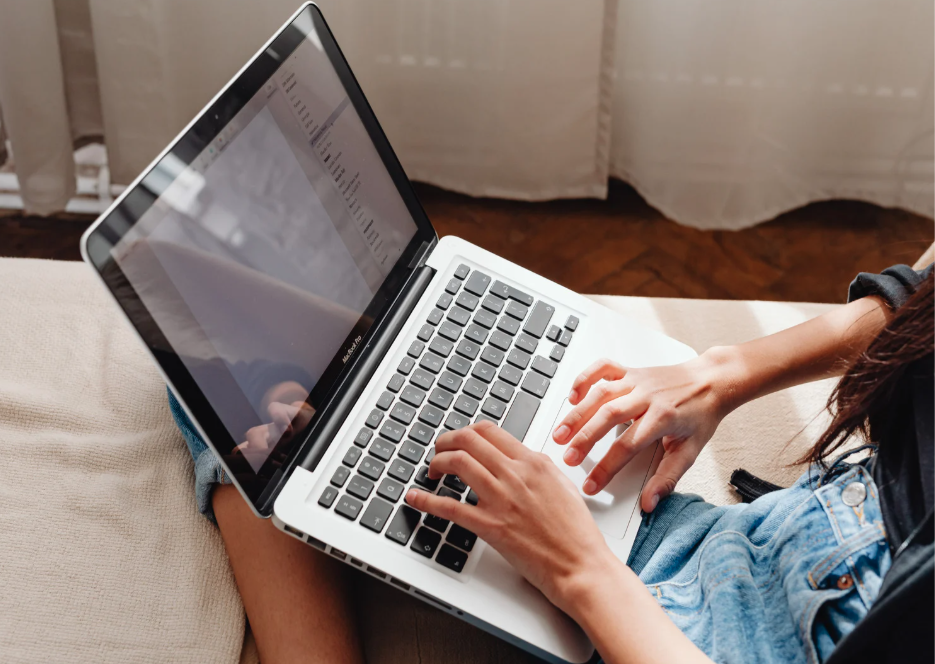 A person taking a Praxis 5723 Practice Test Online