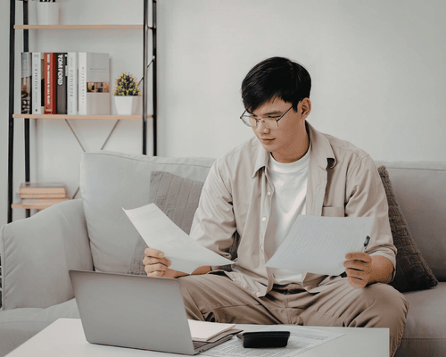 A person preparing for the CLEP Introductory Psychology exam 